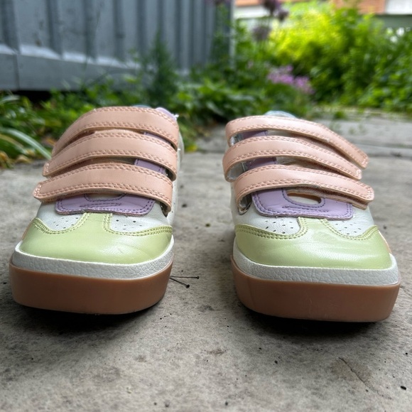 Dolce Vita Retro Harmony Velcro sneakers, size 6 - Picture 3 of 11